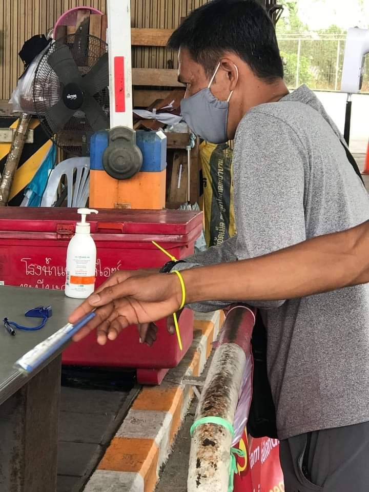 สุไหงโก-ลก เริ่มใช้สายรัดเคเบิ้ลไทร์เพื่อเป็นจุดสังเกตพนักงานขับรถขนส่งสินค้าระหว่างประเทศ