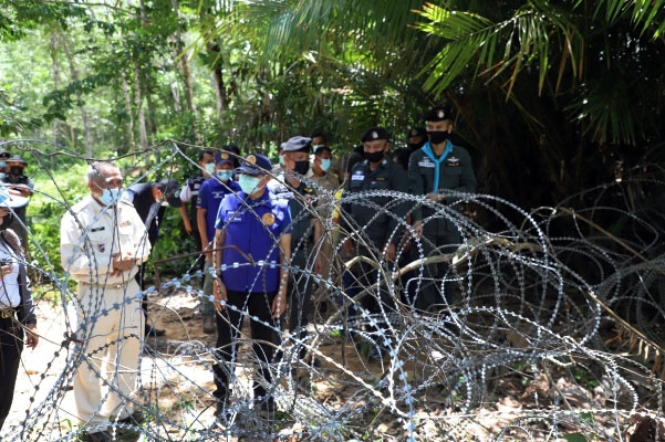 จ.สงขลา เข้มงวด เฝ้าระวังพื้นที่ตามแนวชายแดน ไทย-มาเลเซีย ป้องกันผู้ลักลอบเข้าเมือง