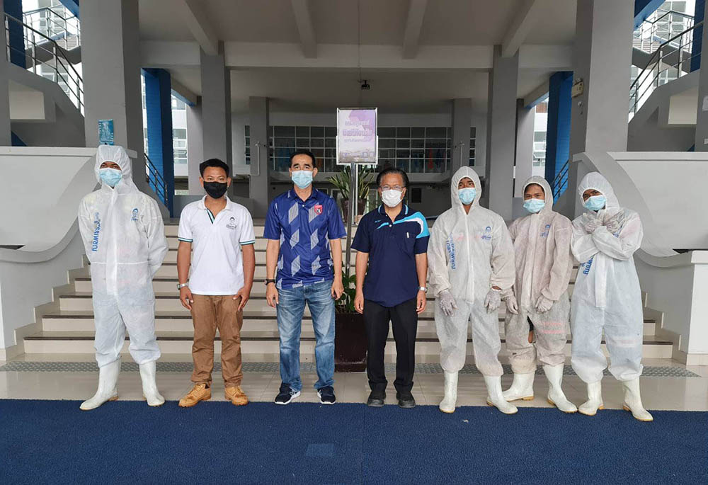 มรภ.สงขลา ฉีดพ่นฆ่าเชื้อไวรัส COVID-19 พร้อมขอความร่วมมืองดใช้พื้นที่หลัง 1 ทุ่ม