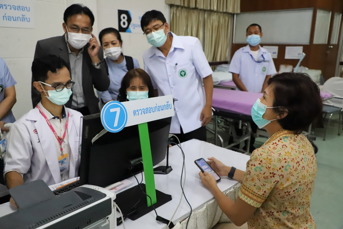 โรงพยาบาลสงขลา เริ่มฉีดวัคซีน COVID -19 เข็มแรก