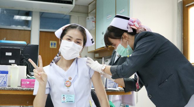 โรงพยาบาลลานนา รณรงค์ฉีดวัคซีนป้องกันโควิด-19 ให้บุคลากรทางการแพทย์ และเจ้าหน้าที่ 100 %