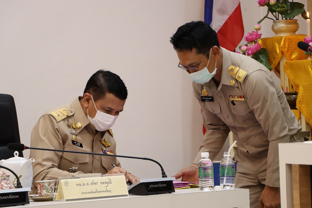 การแถลงนโยบายต่อสภาเทศบาลนครหาดใหญ่ ของพล.ต.ท.สาคร ทองมุณี นายกเทศมนตรีฯ
