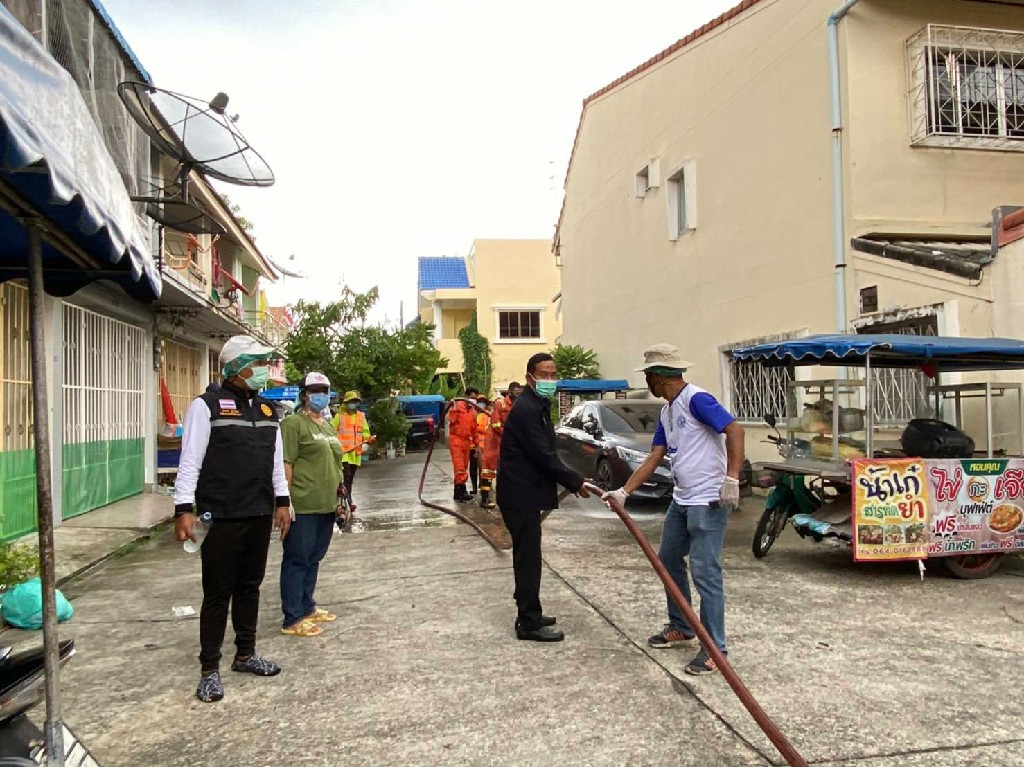 ทม.คอหงส์ ลงพื้นที่ (Big Cleaning) หมู่บ้านสุธาทิพย์เฟส4