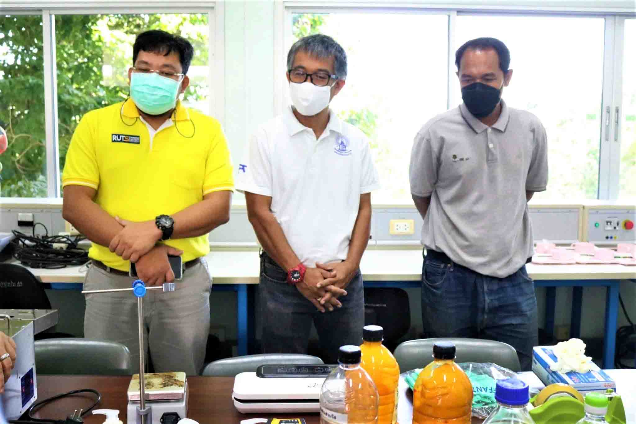 สาขาวิศวกรรม มทร.ศรีวิชัย ส่งมอบเครื่องจ่ายแอลกอฮอล์เจลอัตโนมัติ