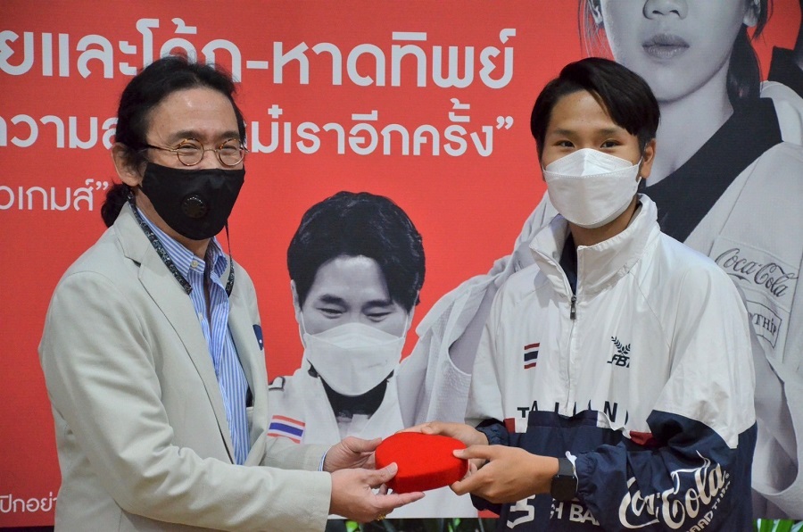หาดทิพย์ มอบรางวัลแห่งความสำเร็จ 1 ล้านบาท ให้น้องเทนนิส ฮีโร่เหรียญทองโตเกียวเกมส์ 2020