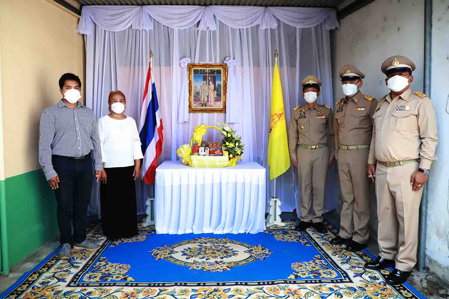 ในหลวงโปรดเกล้าฯ ให้ผู้ว่าฯสงขลาเชิญตะกร้าของพระราชทาน ให้ครอบครัวผู้เสียชีวิต
