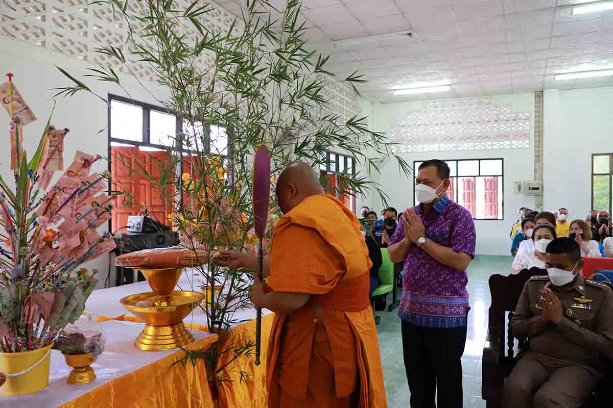 ผ้าป่าสามัคคี สร้างถนนทางขึ้นเจดีย์ และบูรณปฏิสังขรณ์อุโบสถ ณ วัดเวฬุวัน (บ้านป่าไผ่)