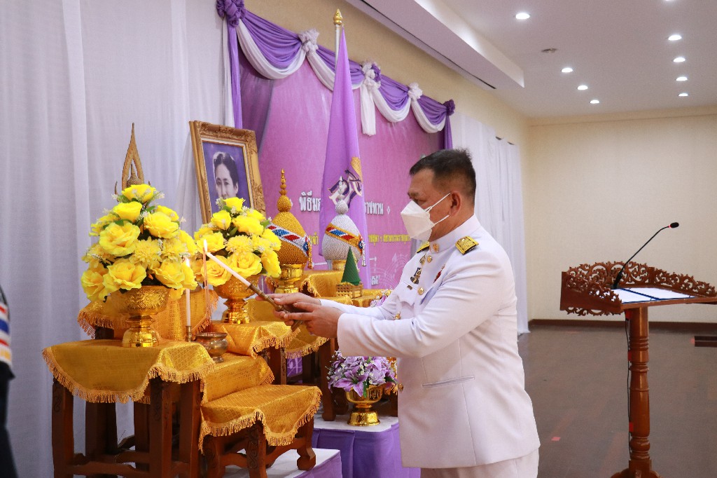 เลขาธิการ ศอ.บต. เป็นประธานในพิธีมอบไวโอลินพระราชทาน สมเด็จพระกนิษฐาธิราชเจ้า กรมสมเด็จพระเทพรัตนราชสุดาฯ