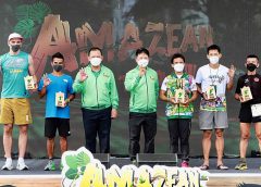 เลขาธิการ ศอ.บต มอบรางวัลแก่นักวิ่ง Amazean Jungle Trail 2022