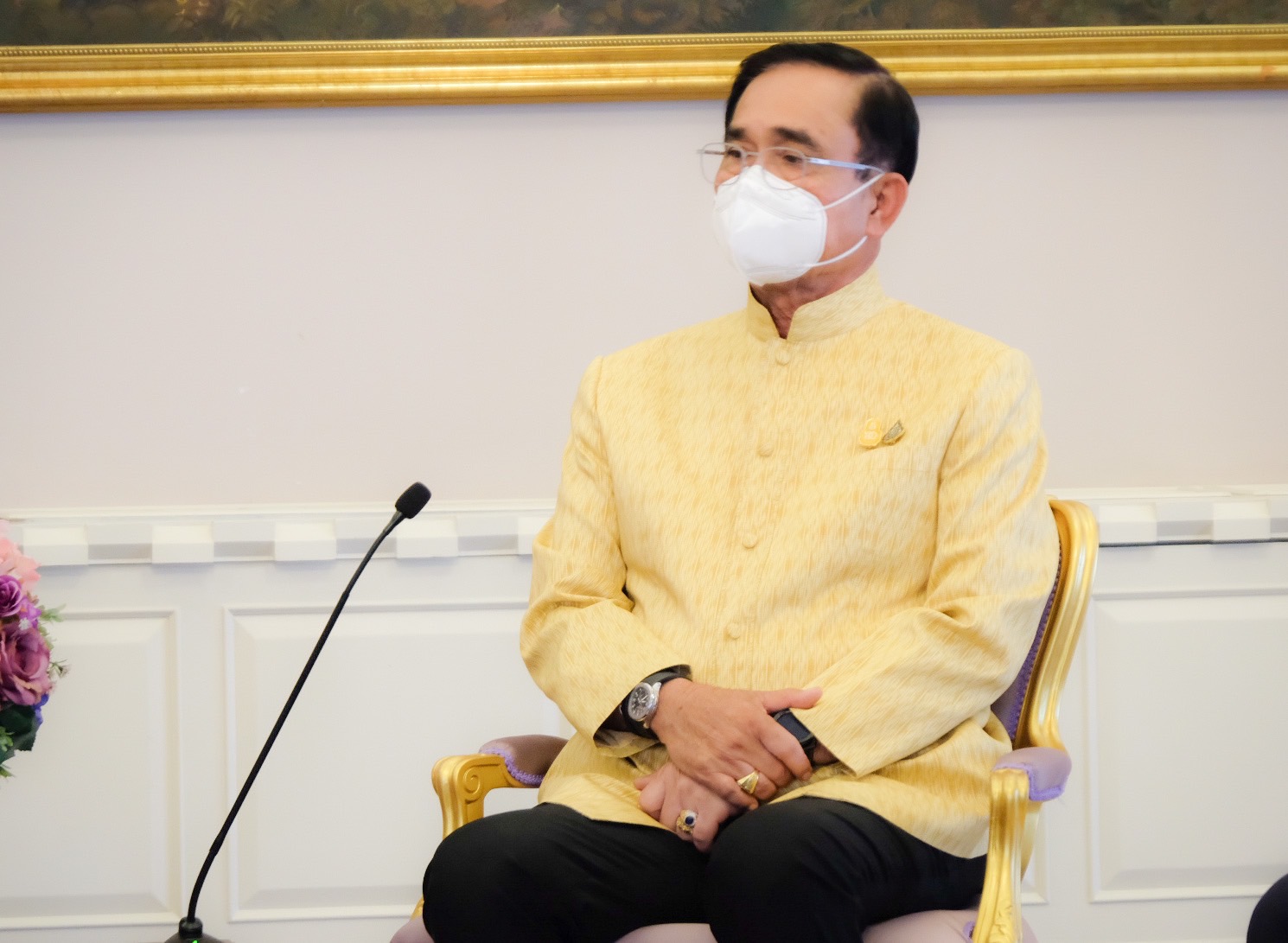 นายกฯ มอบเงินทดแทนการประกันชีวิตสำหรับเจ้าหน้าที่ผู้ปฏิบัติงานในจังหวัดชายแดนภาคใต้