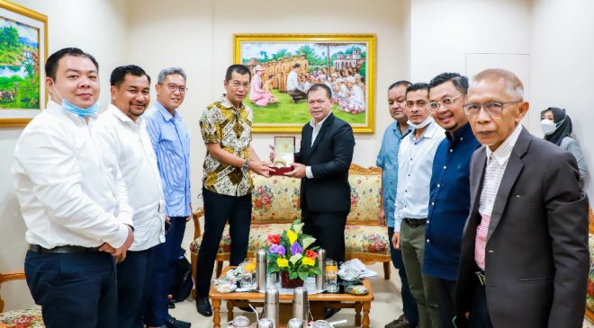 เลขาธิการ ศอ.บต. หารือที่ปรึกษารมต.คมนาคม มาเลเซีย เตรียมผลักดันสะพานคู่ขนาน ข้ามแม่น้ำโกลก (ไทย - มาเลเซีย) จ.นราธิวาส