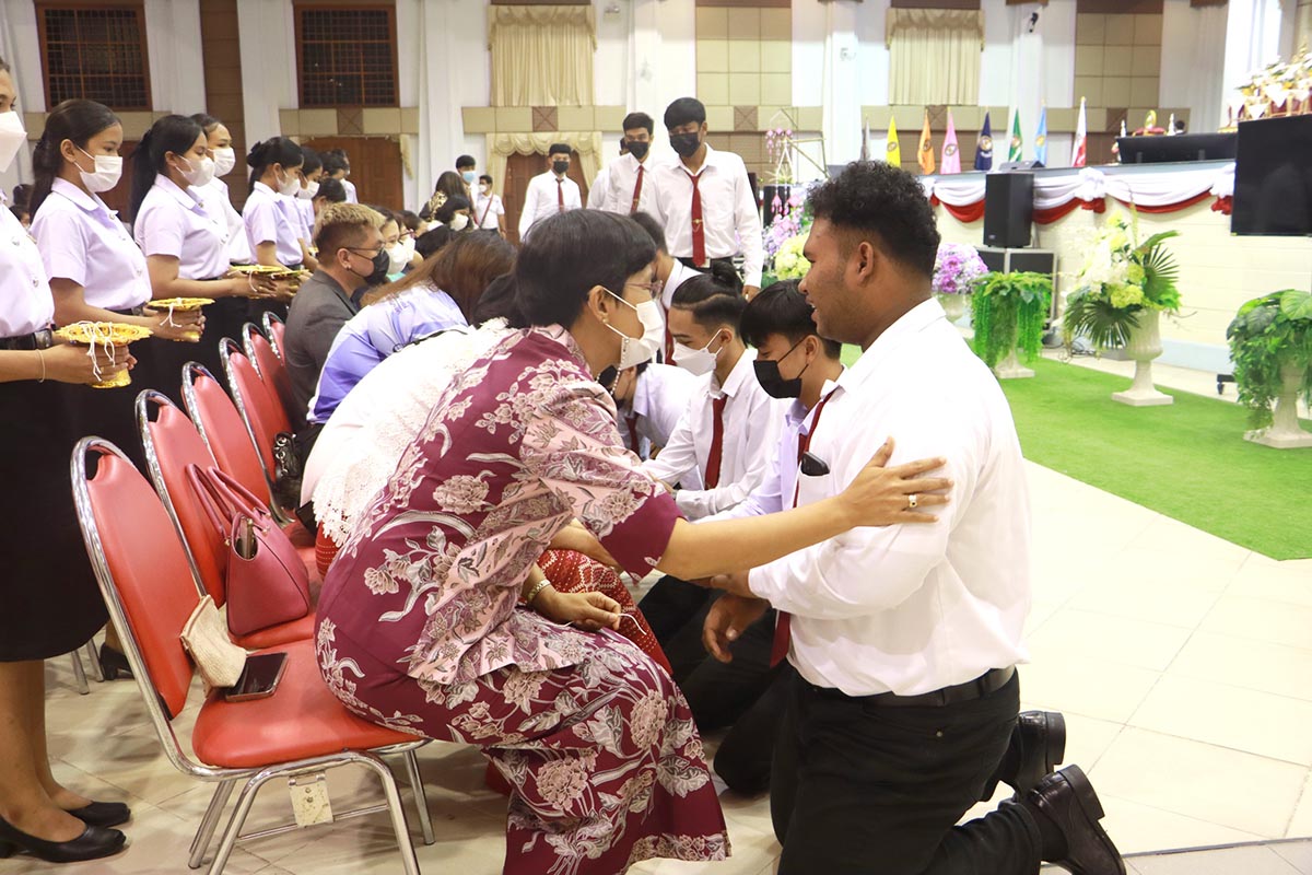 มรภ.สงขลา จัดงานสืบสานศิลป์บายศรีสู่ขวัญ ต้อนรับนักศึกษาใหม่