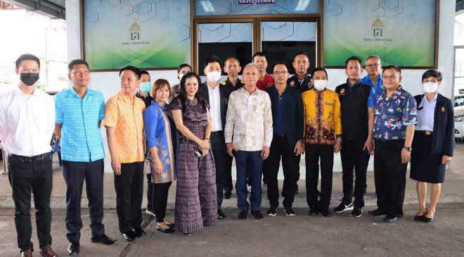 ต้อนรับ นักท่องเที่ยว “Amazing Thailand 10 Million Celebrations ”