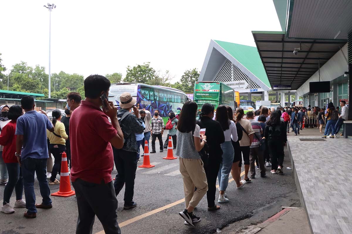 ต้อนรับ นักท่องเที่ยว “Amazing Thailand 10 Million Celebrations ”