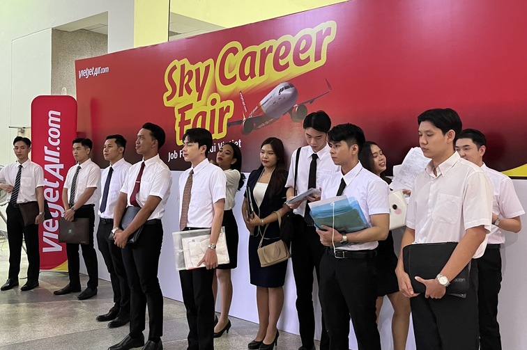 ไทยเวียตเจ็ทจัดงาน Sky Career Fair ณ ภูเก็ต

เฟ้นหาลูกเรือ รองรับแผนขยายเส้นทางบิน