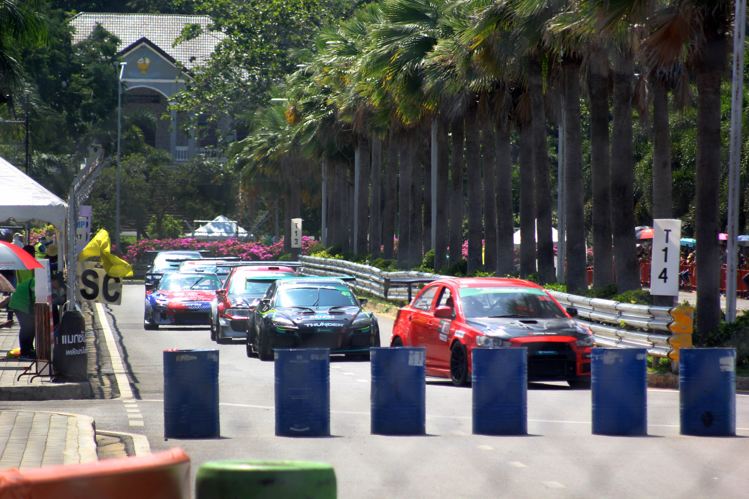 เปิดใหญ่การแข่งขันรถยนต์ PT Maxnitron Songkhla  Grand  Prix  