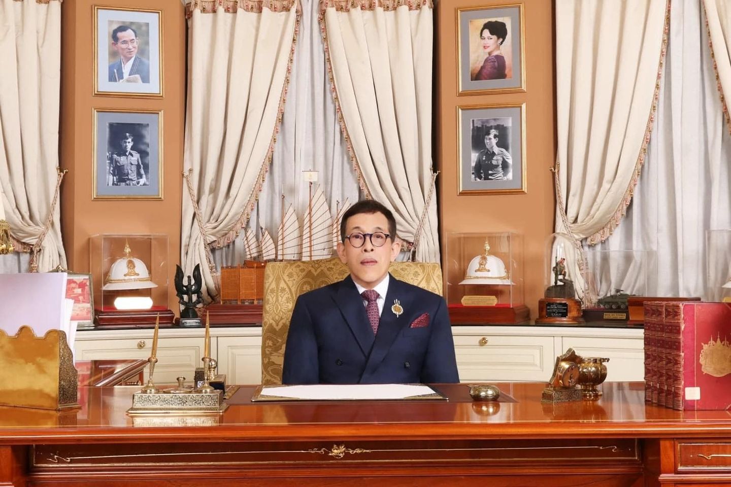 พระบาทสมเด็จพระเจ้าอยู่หัว พระราชทานพรเนื่องในวาระดิถีขึ้นปีใหม่ พุทธศักราช 2567
